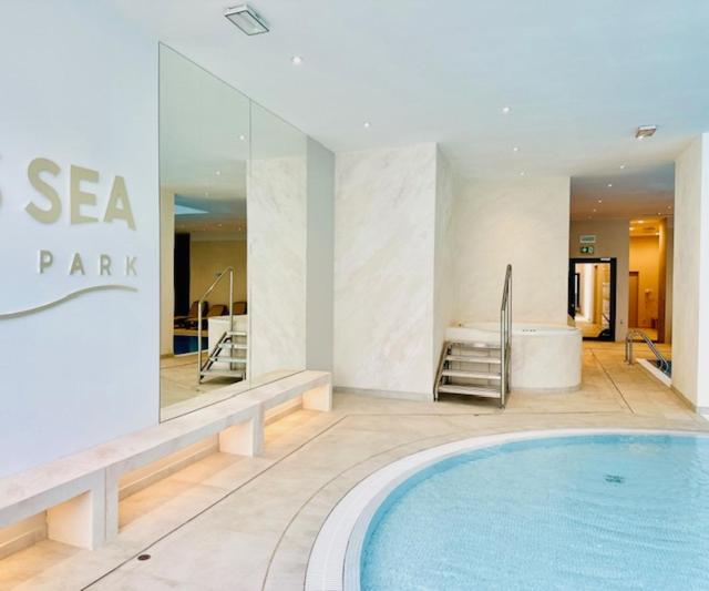 Let'S Sea - 2 Bedroom - Premium Baltic Apartment With Front Sea View Garden And Spa Access Gąski Dış mekan fotoğraf